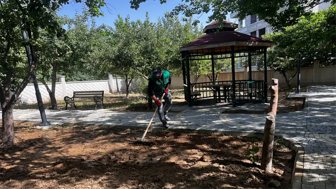 Hatuniye Parkı'nda bakım onarım çalışması