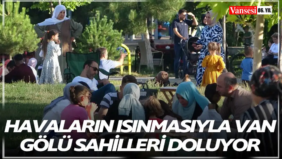 Van Gölü sahilleri doldu taştı