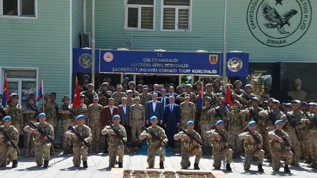 İçişleri Bakanı Yerlikaya, Şırnak'ta ziyaretlerde bulundu