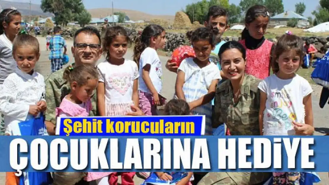 Şehit korucuların çocuklarına hediye 