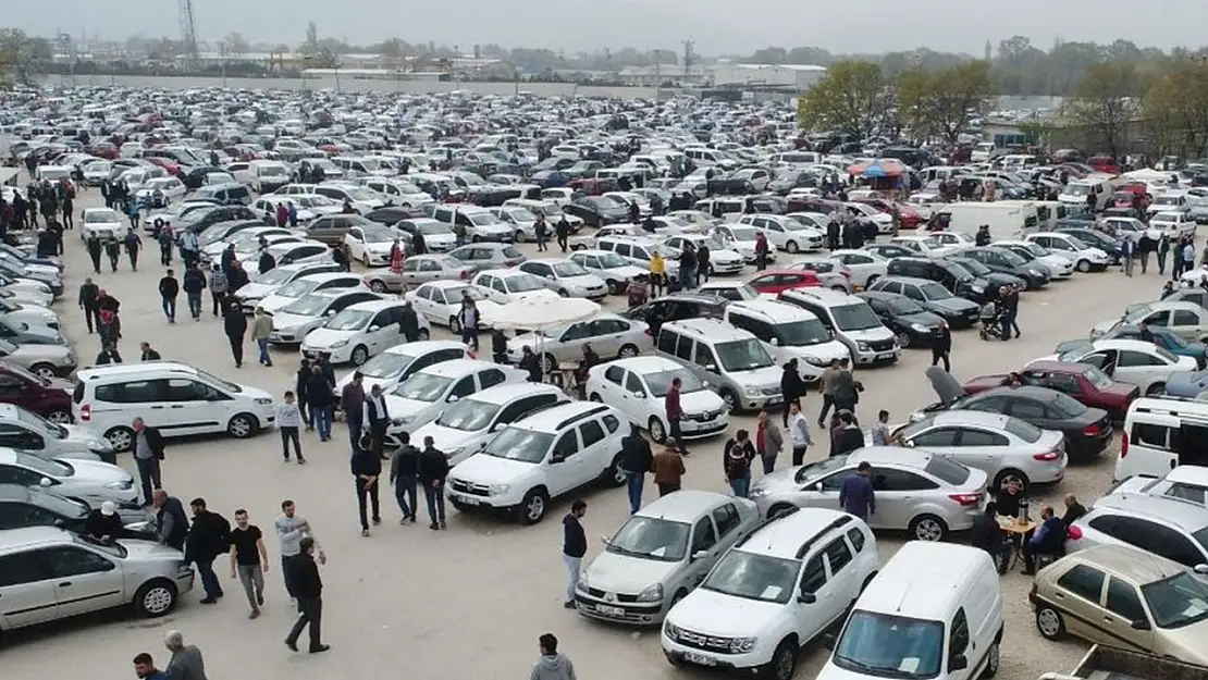 İkinci elde şaşırtan fiyatlar: 200 bin liraya Renault ve Volkswagen...