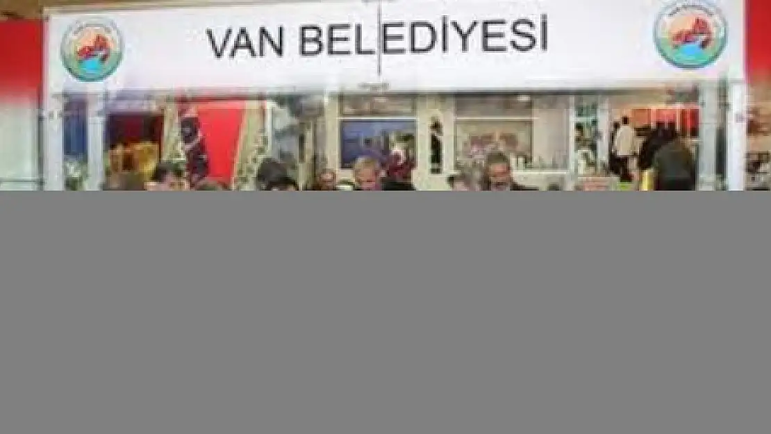 VAN BELEDİYESİ ÖZÜR BEKLİYOR