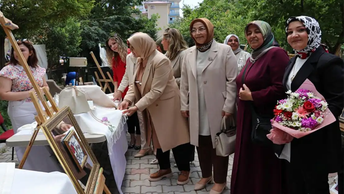 İpekyolu ADEM'den yılsonu sergisi