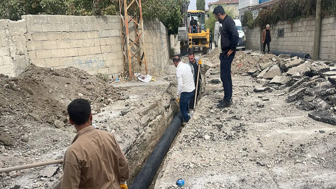 İpekyolu Belediyesi drenaj hattı çalışmalarına hız verdi