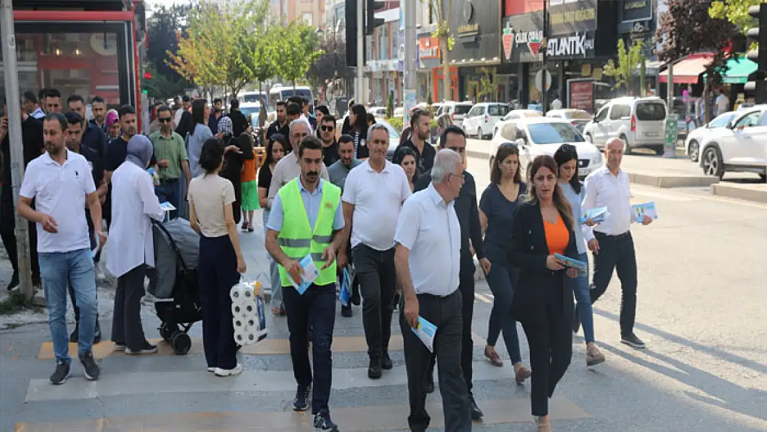 İpekyolu Belediyesi'nden çöp bırakma saatleriyle ilgili açıklama