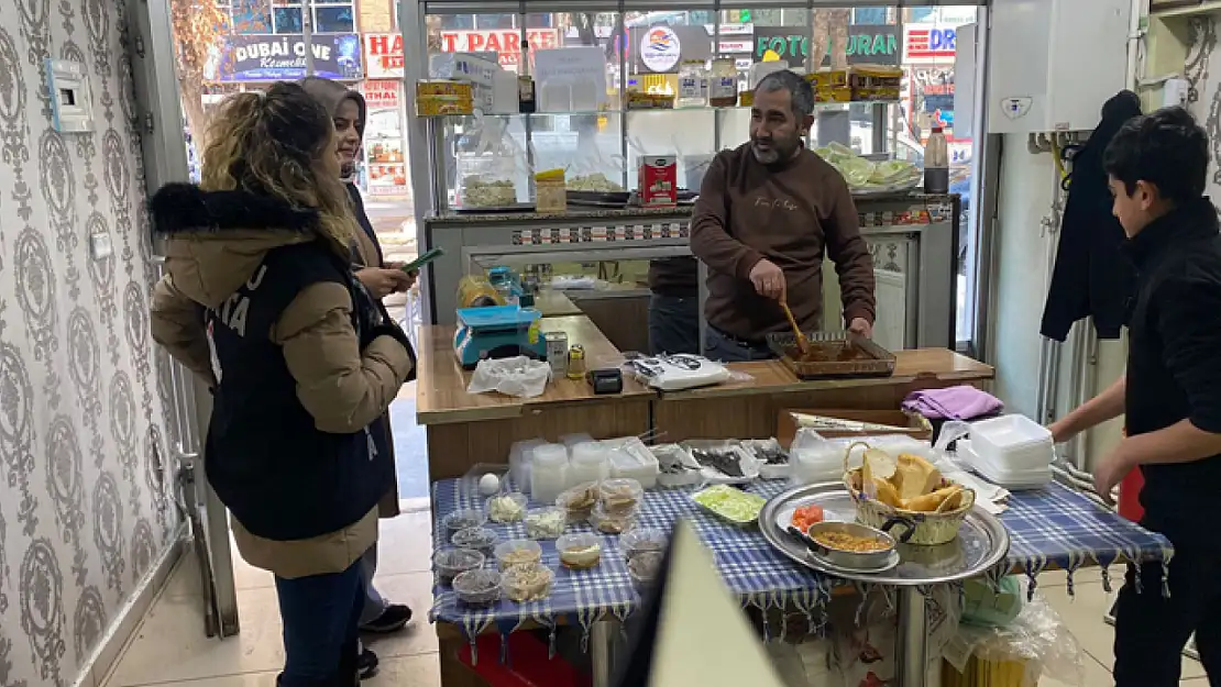 İpekyolu Belediyesi'nden çöp bırakma saatleriyle ilgili açıklama