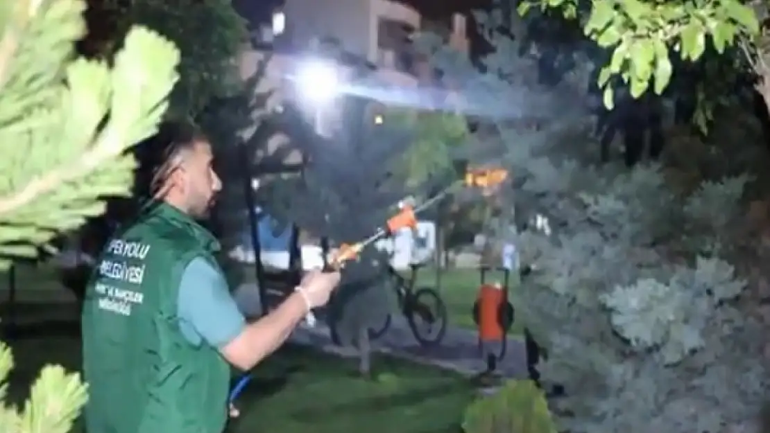 İpekyolu Belediyesi'nden ilaçlama