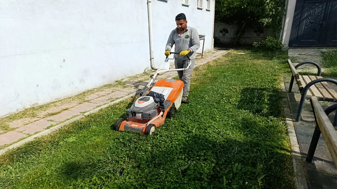İpekyolu Belediyesi'nden parklarda bakım onarım çalışması