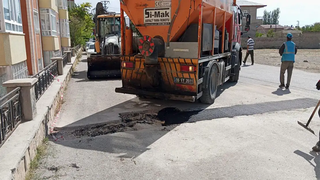 İpekyolu Belediyesi yol iyileştirme çalışmalarına hız verdi