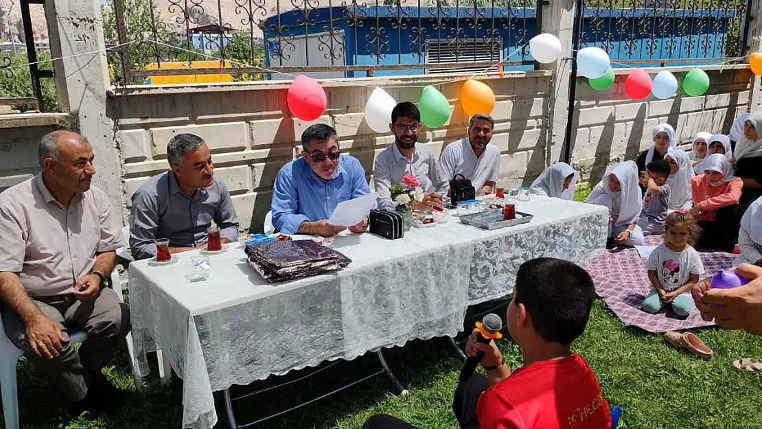 İpekyolu'nda Hadis Okuma Şenliği Düzenlendi