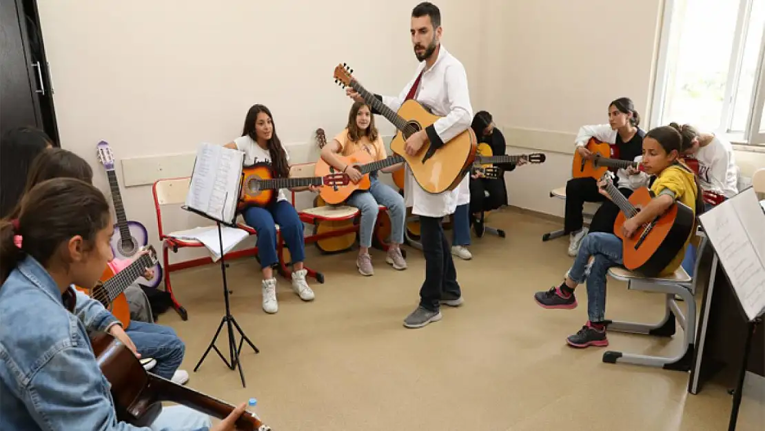 İpekyolu'nda mesleki ve sanat kurslarına yoğun ilgi