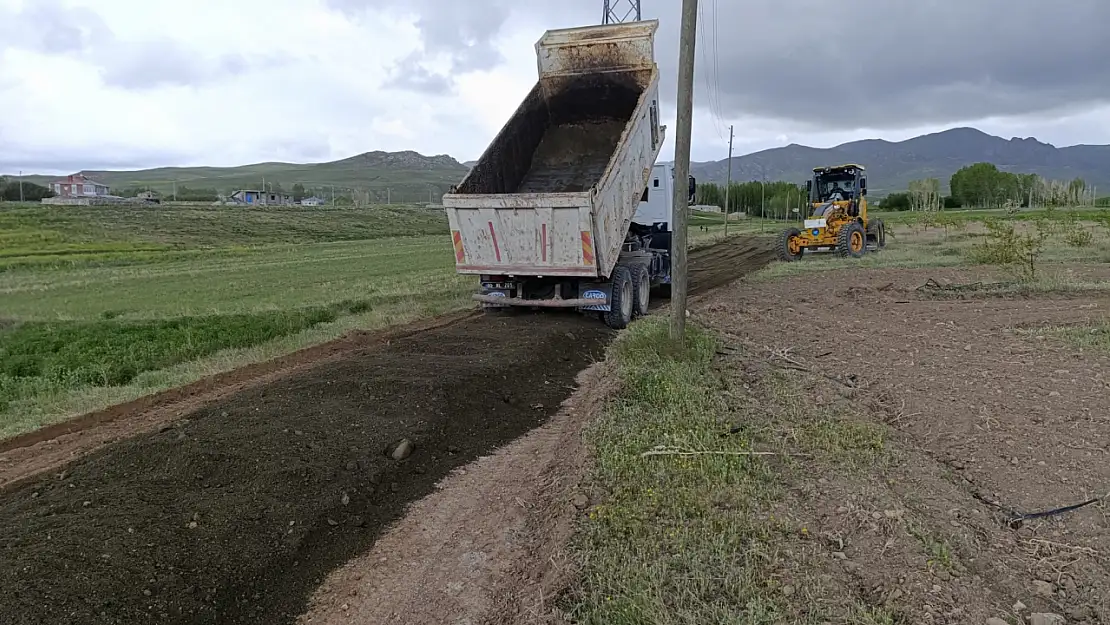 İpekyolu'nda yeni yollar yapılıyor