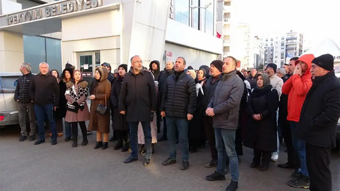 İşçilerin nöbeti dondurucu soğukta devam ediyor