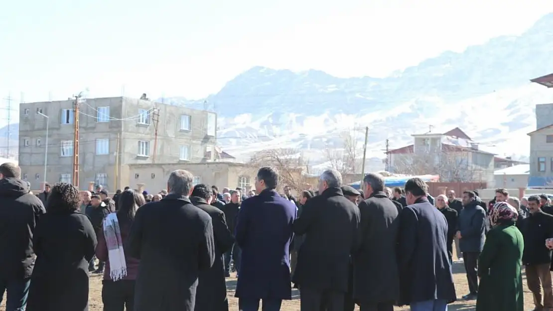 İzmir'de hayatını kaybeden Vanlı kardeşler toprağa verildi