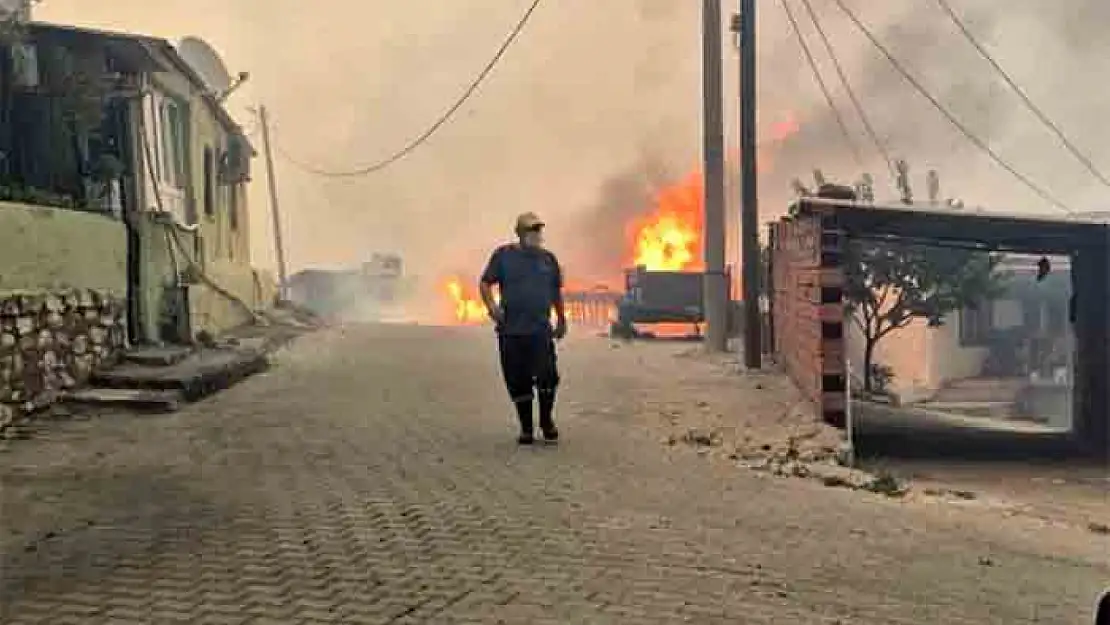 İzmir'de orman yangını kontrol altında