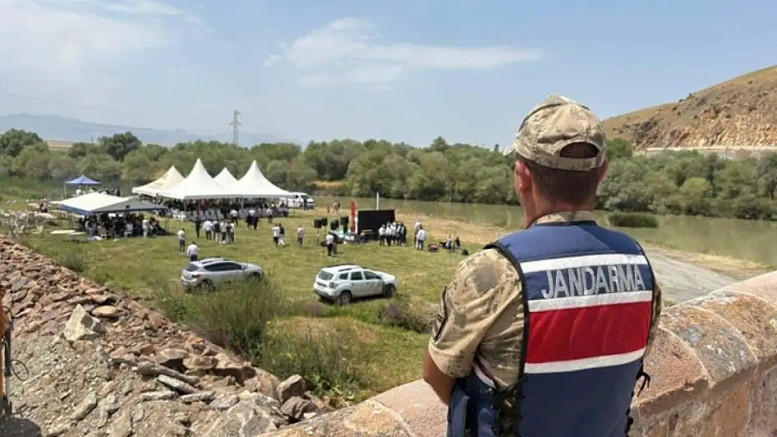 Jandarma, Çobandede kültür etkinliklerinde görev aldı