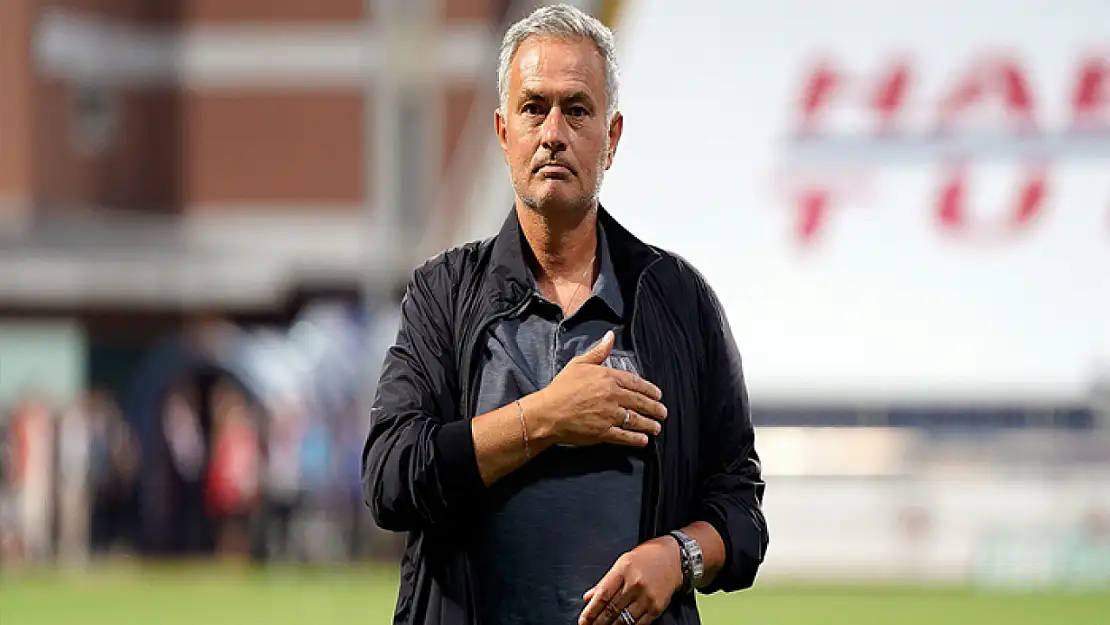 Jose Mourinho, Fenerbahçe'de ilk derbisine çıkacak