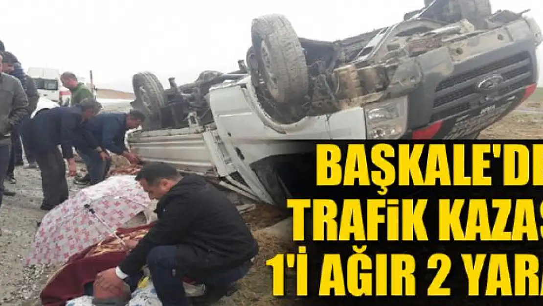 Başkale'de trafik kazası 1'i ağır 2 yaralı