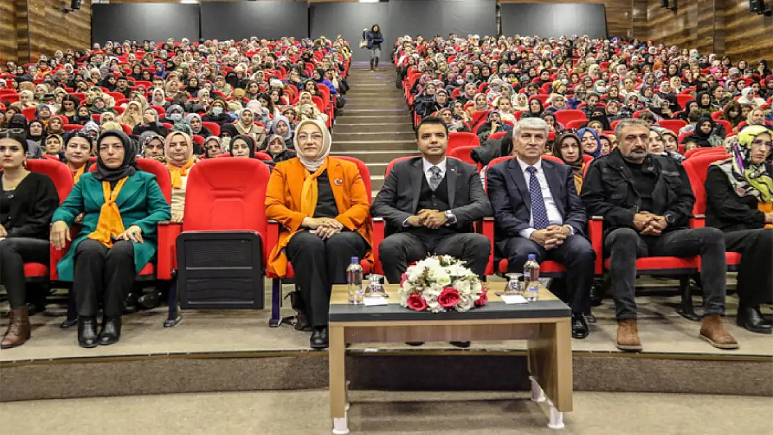 Kadına yönelik şiddetle mücadele semineri