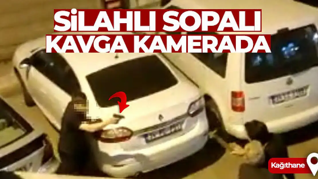 Kağıthane'de silahlı sopalı kavga kamerada