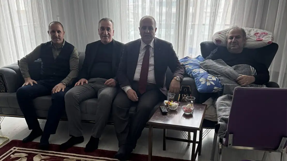 Kandaşoğlu'ndan Vanlı gazeteci Osman Nuri Yıldız'a geçmiş olsun ziyareti