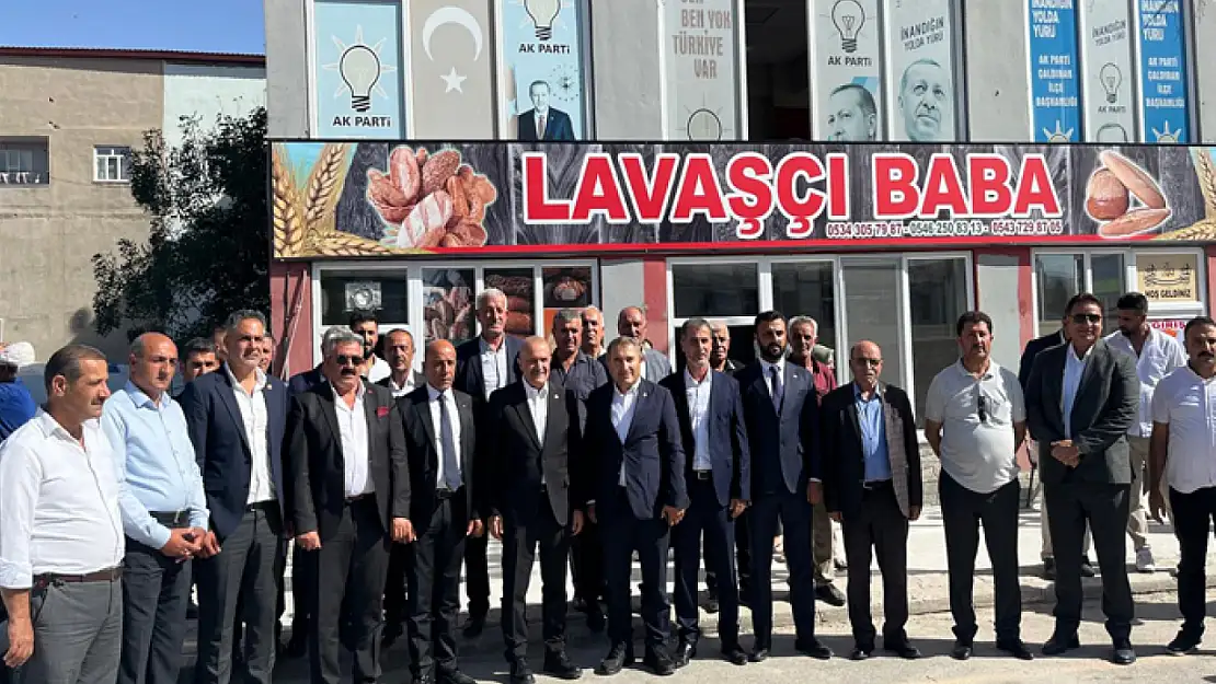 Kayatürk Çaldıran'da AK Parti İlçe Teşkilatını ziyaret etti