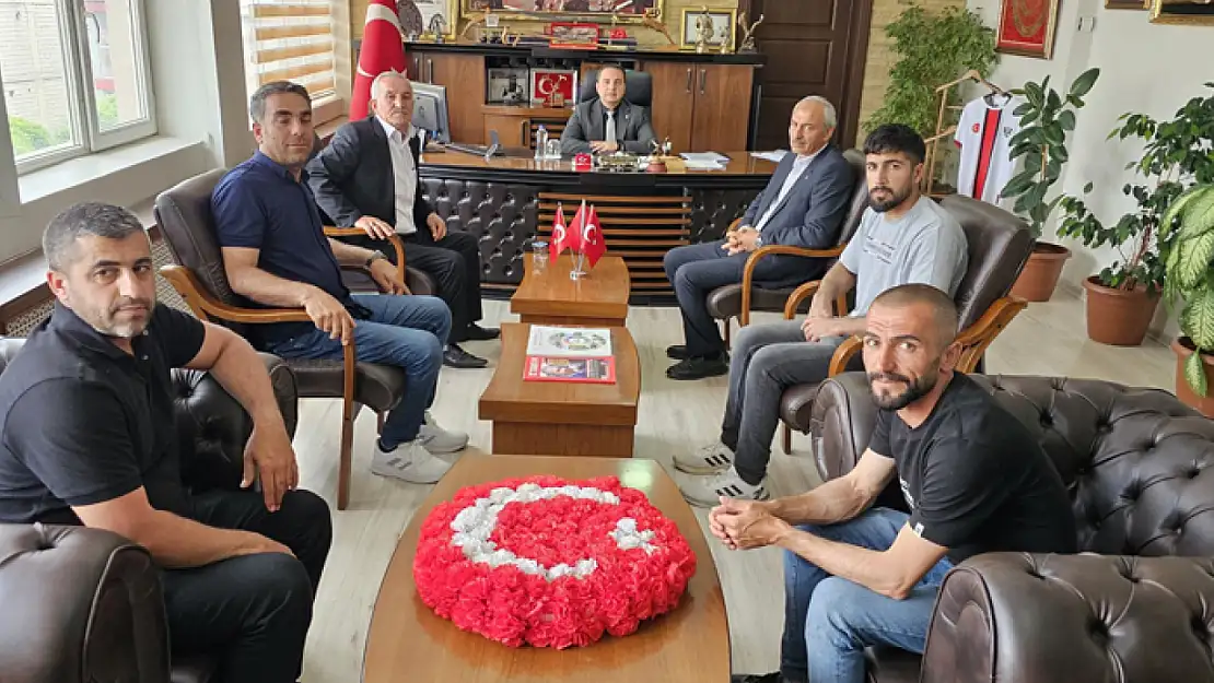 Kaymakam Aydoğan'a veda ziyareti