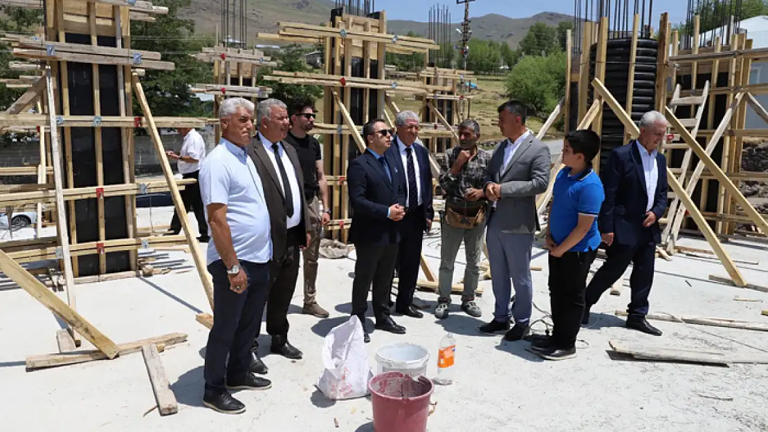 Kaymakam Aydoğan, camii inşaatını inceledi