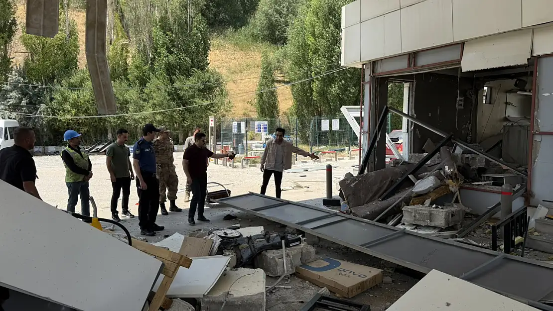 Kaymakam Bulut, patlamanın yaşandığı petrolde incelemelerde bulundu
