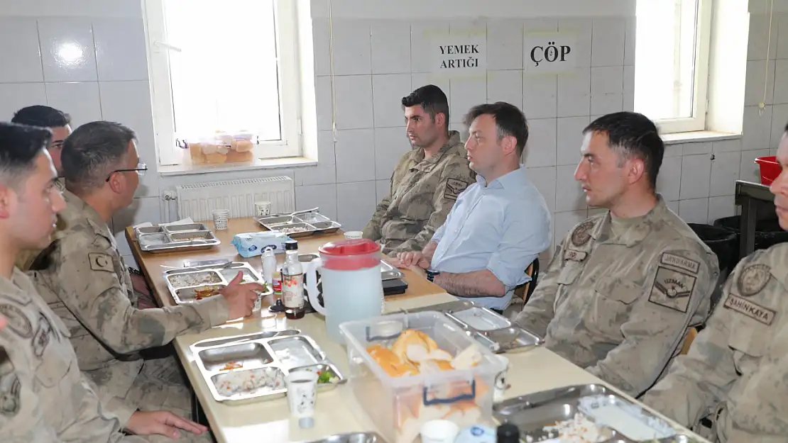 Kaymakam Erdoğan'dan Güzeldere Jandarma karakoluna ziyaret