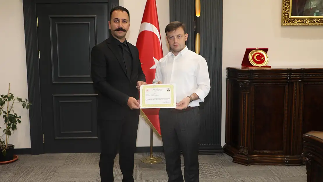 Kaymakam Erdoğan'dan Müdür Dereli'ye veda