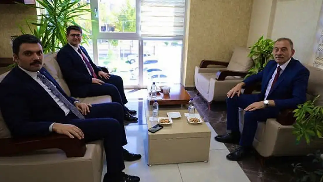 Kaymakam Özdemir ve Gilan'dan, Gençlik Spor Müdürü Özdemir'e ziyaret