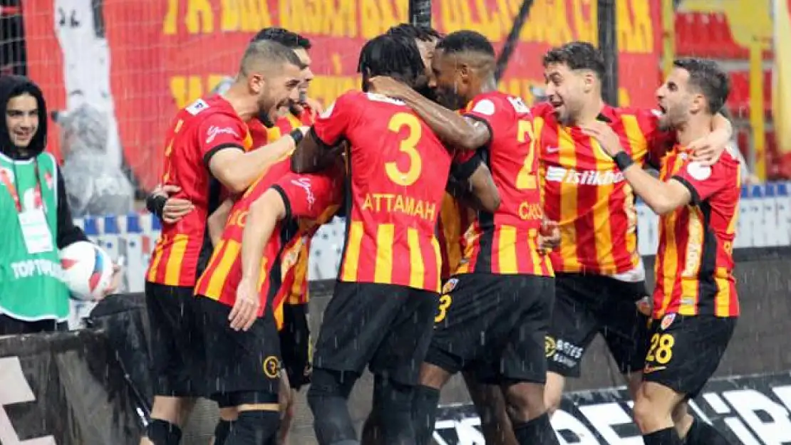 Kayserispor 44 puana ulaştı, ligde kalmayı garantiledi