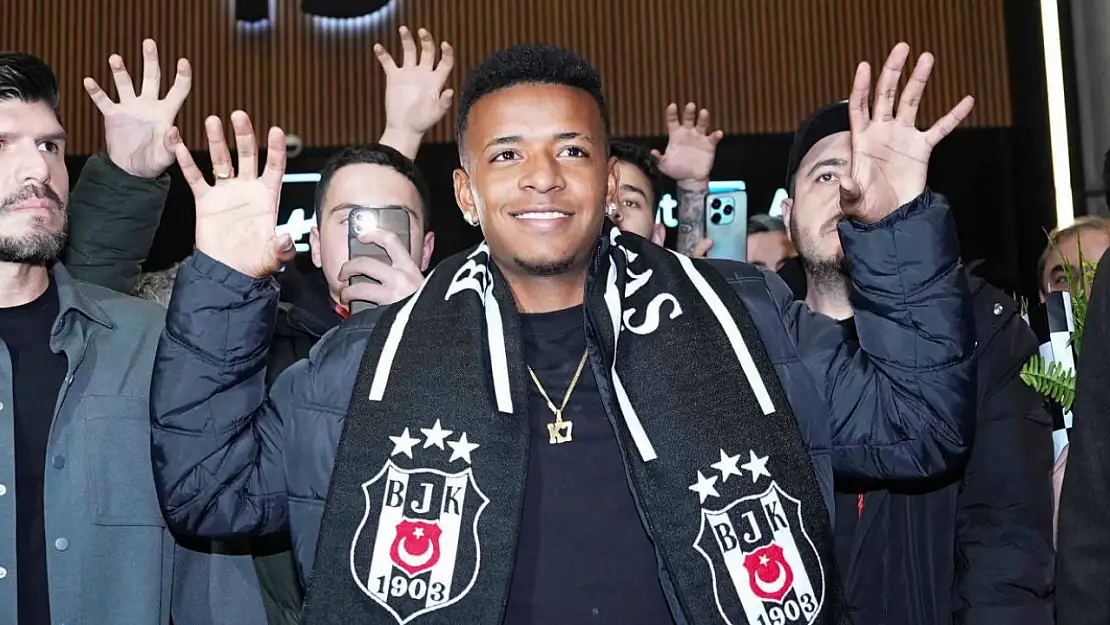 Keny Arroyo İstanbul'a geldi