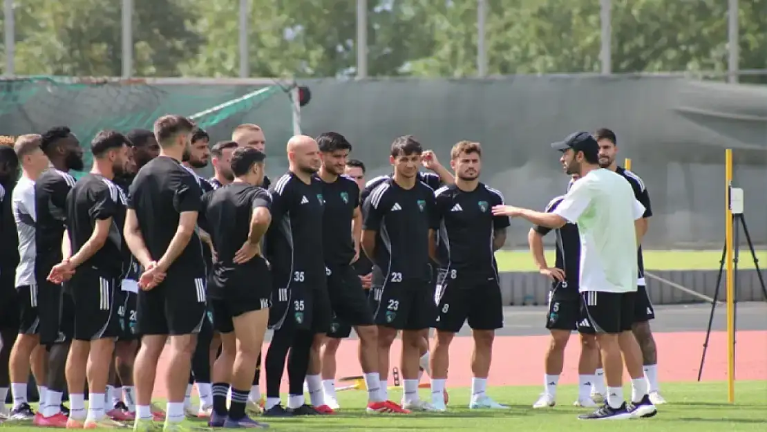 Kocaelispor ile Samsunspor 22 yıl sonra Süper Lig'de karşı karşıya geliyor
