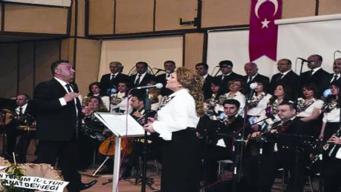 20.YILA YAKIŞAN KONSER