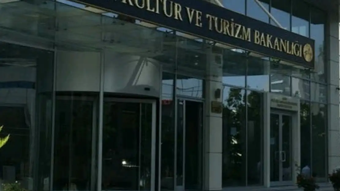 Kültür ve Turizm Bakanlığı Festivalden Çekildi