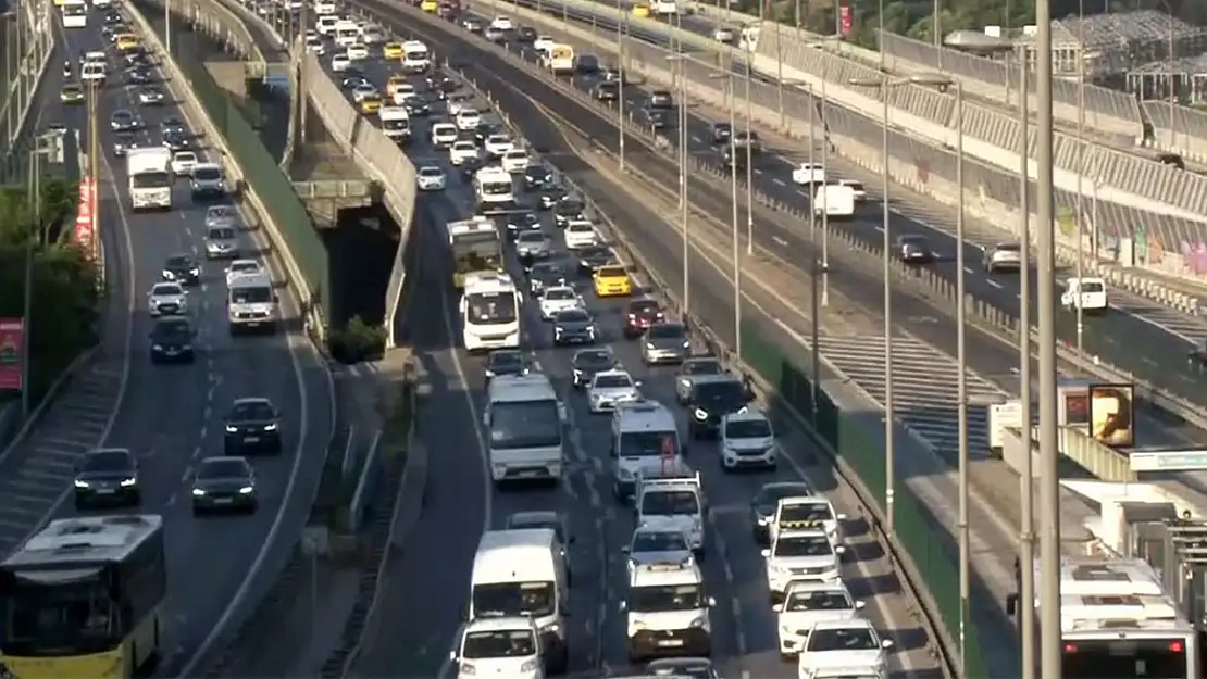 Kurban Bayramı tatili bitti, trafik yoğunluğu yaşandı