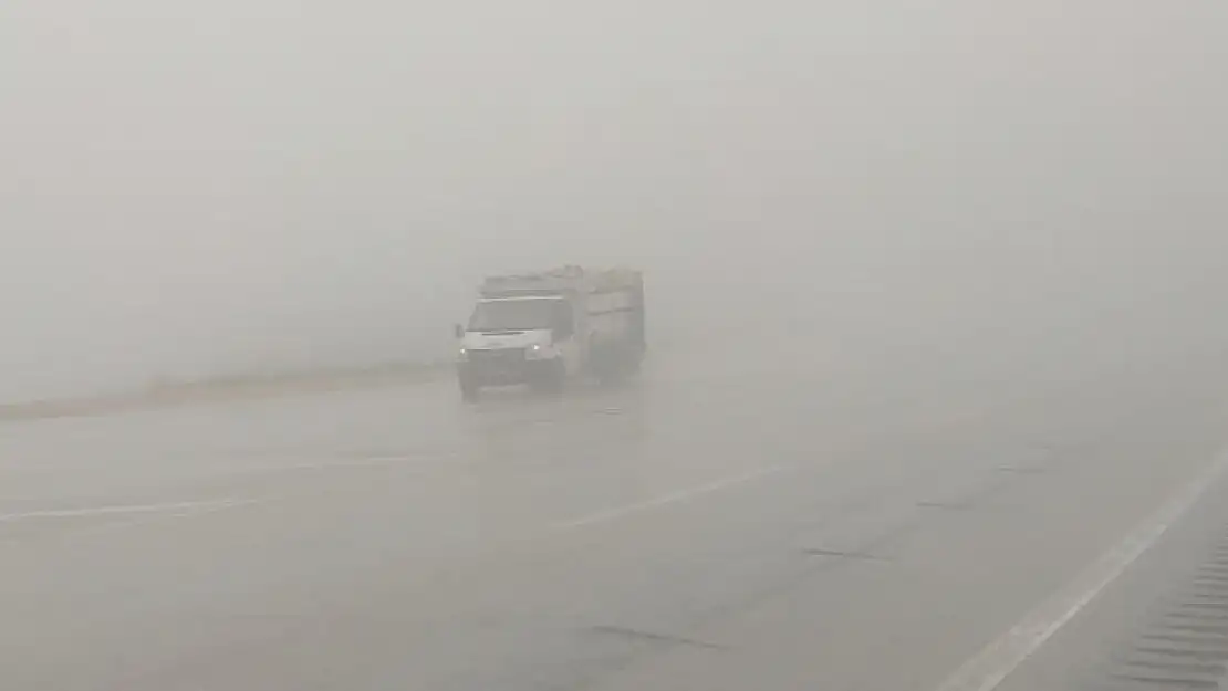 Kurubaş Geçidi'nde yoğun sis etkili oldu