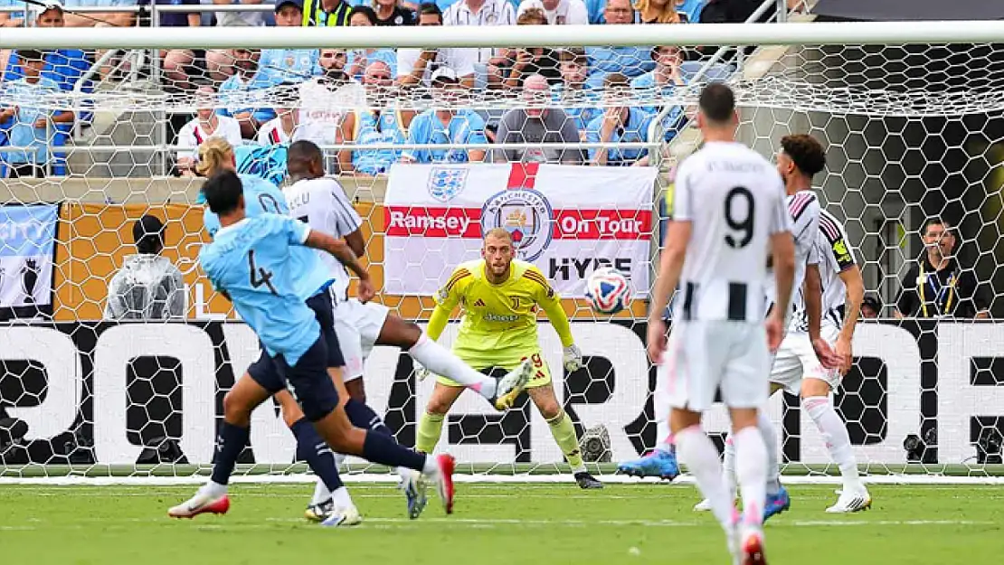 Manchester City, Juventus'u 5-2 yendi ve lider olarak gruptan çıktı