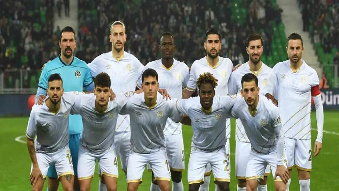 Manisa FK'da yüzler gülüyor