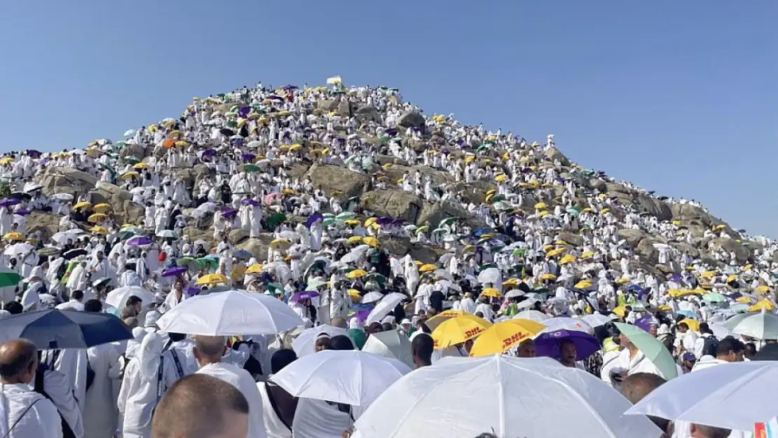 Milyonlar Arafat'ta buluştu