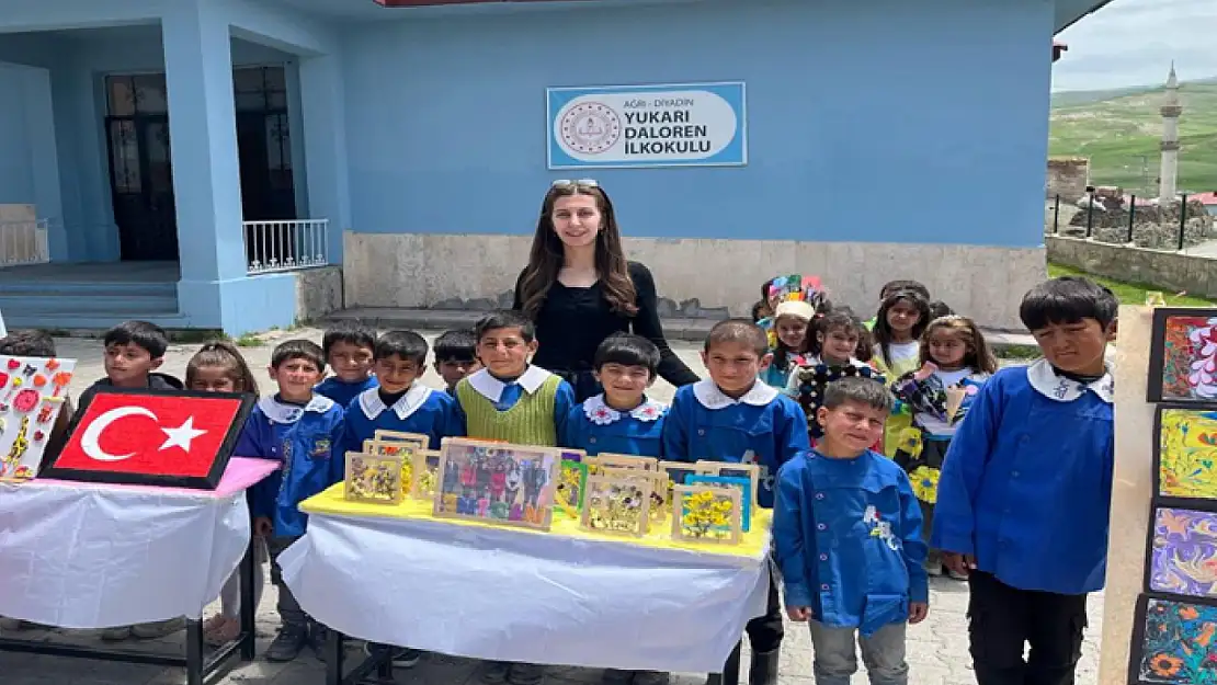 Minik tasarımcılardan geri dönüşüm defilesi