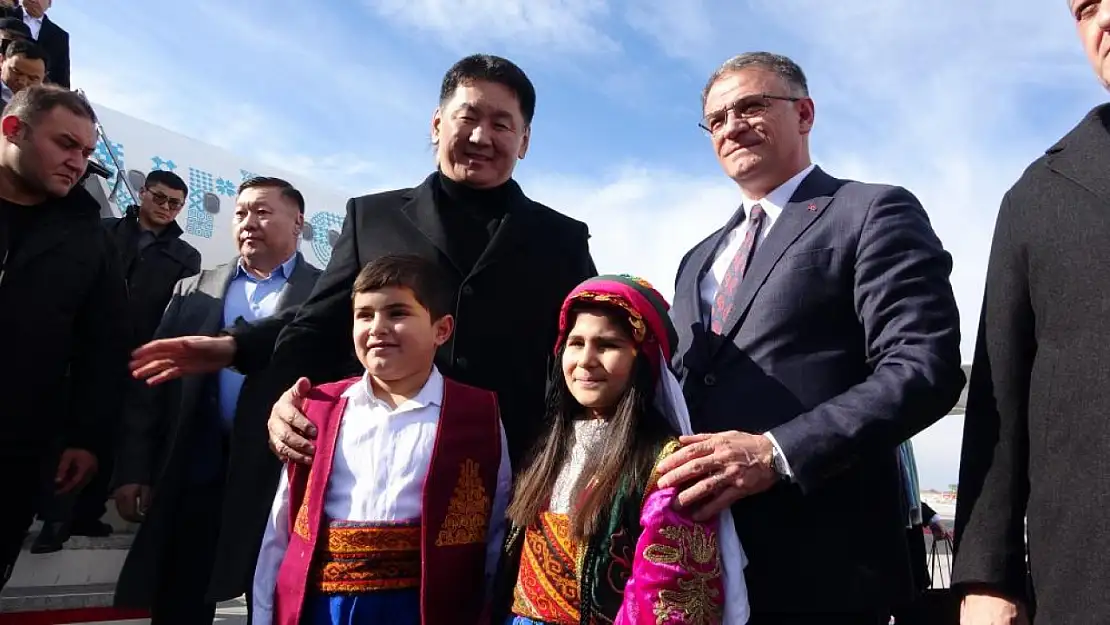 Moğolistan Cumhurbaşkanı Khurelsukh Ukhnaa Van'da