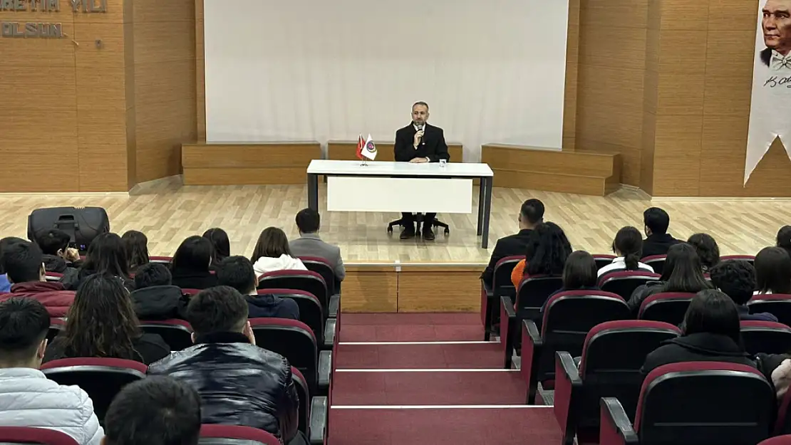 Müftü Şık'tan öğrencilere manevi şahsiyet konferansı