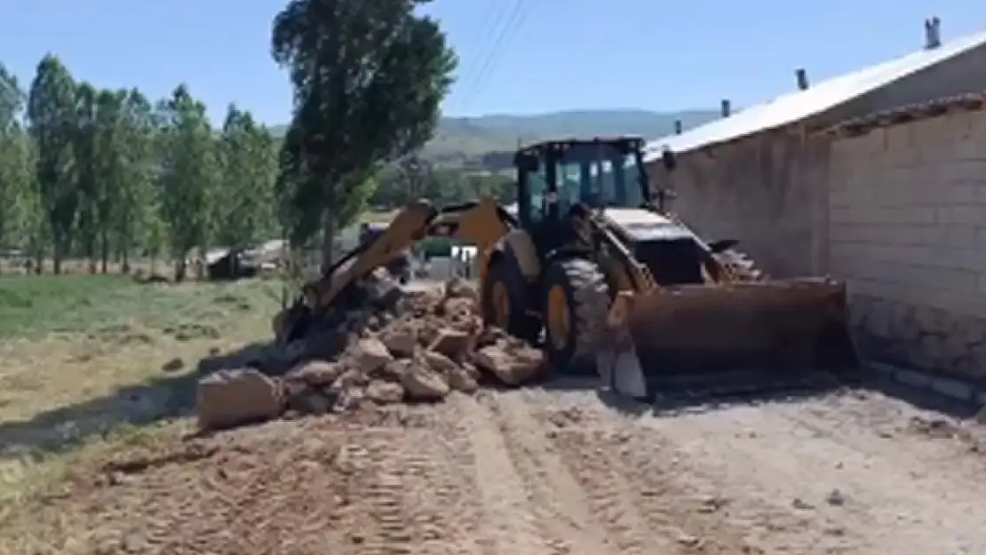 Muradiye Barajı Küme Evleri için yol yapım çalışmaları başladı