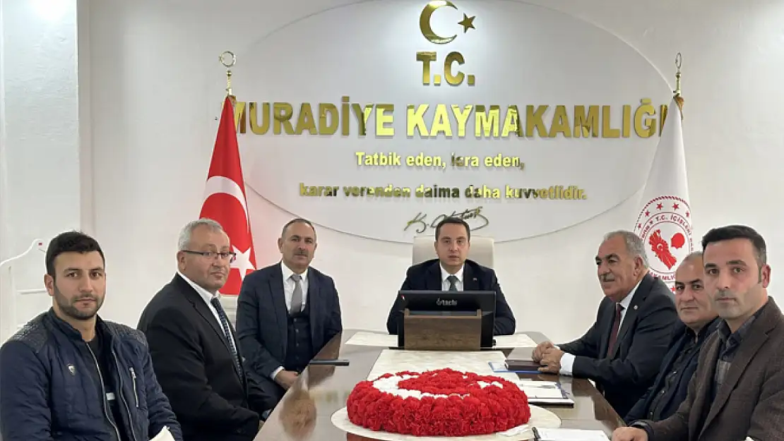 Muradiye'de devamsızlık yapan öğrenciler için değerlendirme toplantısı 