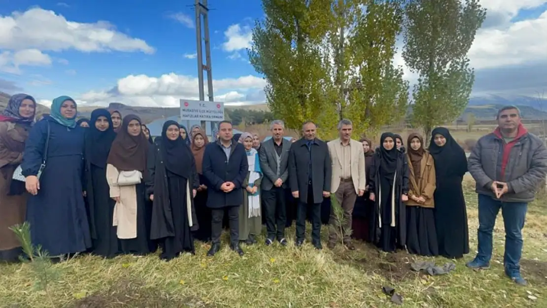 Muradiye'de Hafızlar Hatıra Ormanı oluşturuldu