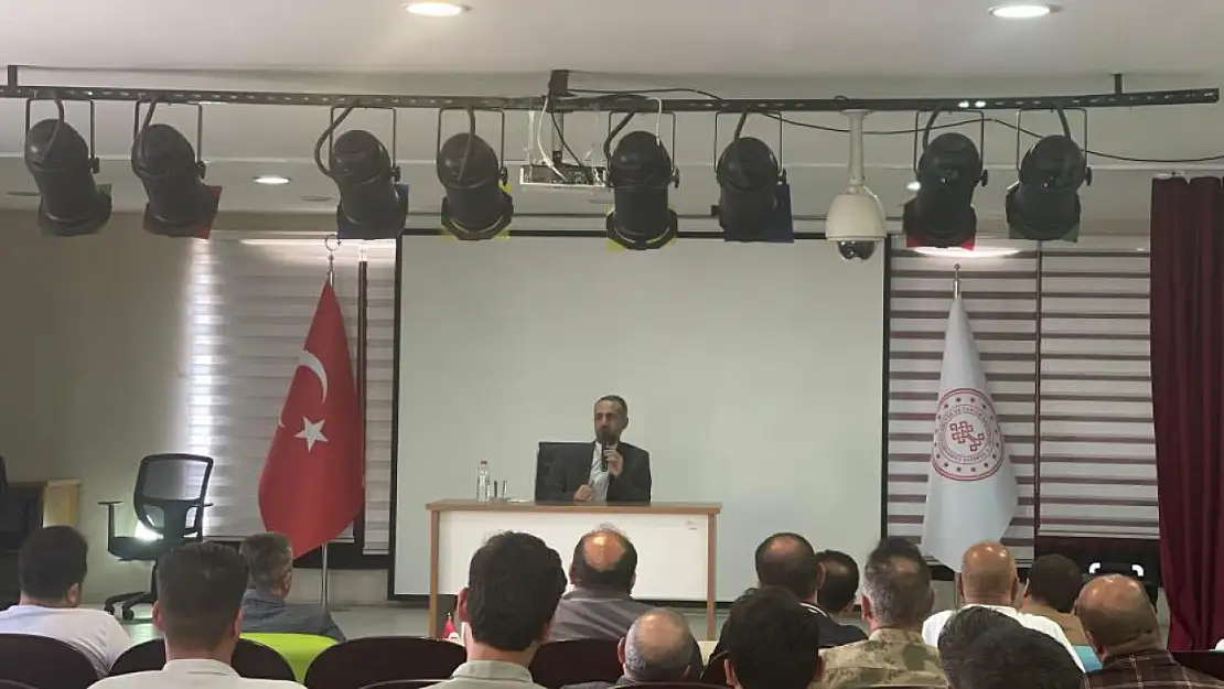 Muradiye'de 'İş Ahlakı' konulu seminer düzenlendi