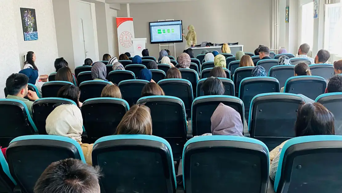 Muradiye'de Türkiye Yüzyılı Maarif Modeli semineri düzenlendi